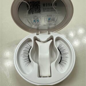 **SOLD** WOSADO Magnetic Eyelashes with Case